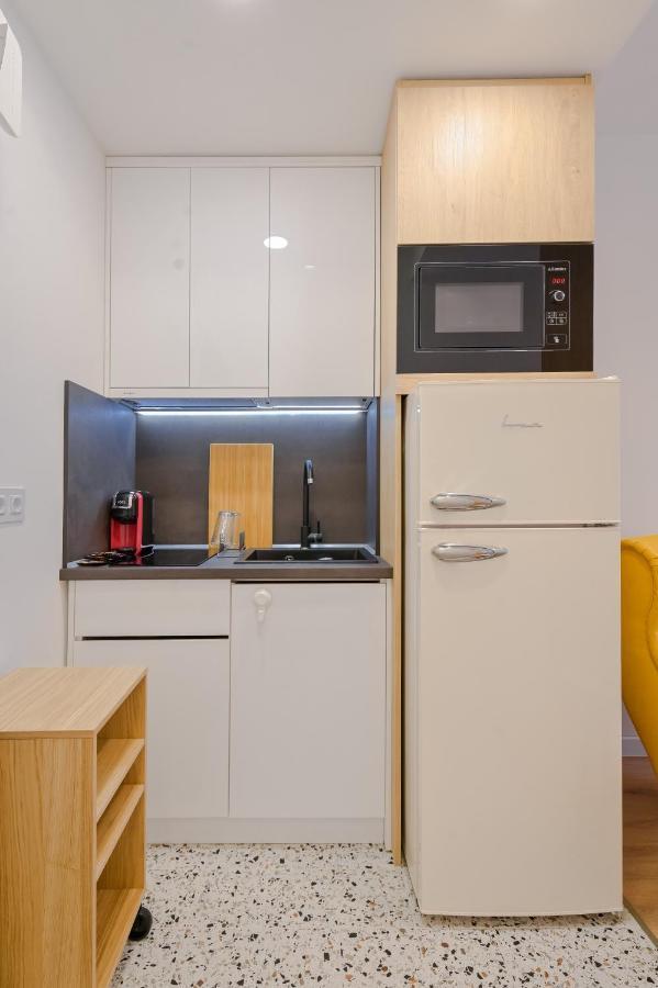 Апартаменты Cosy And Stylish Studio Next To Sofia'S Central Market Hall Экстерьер фото